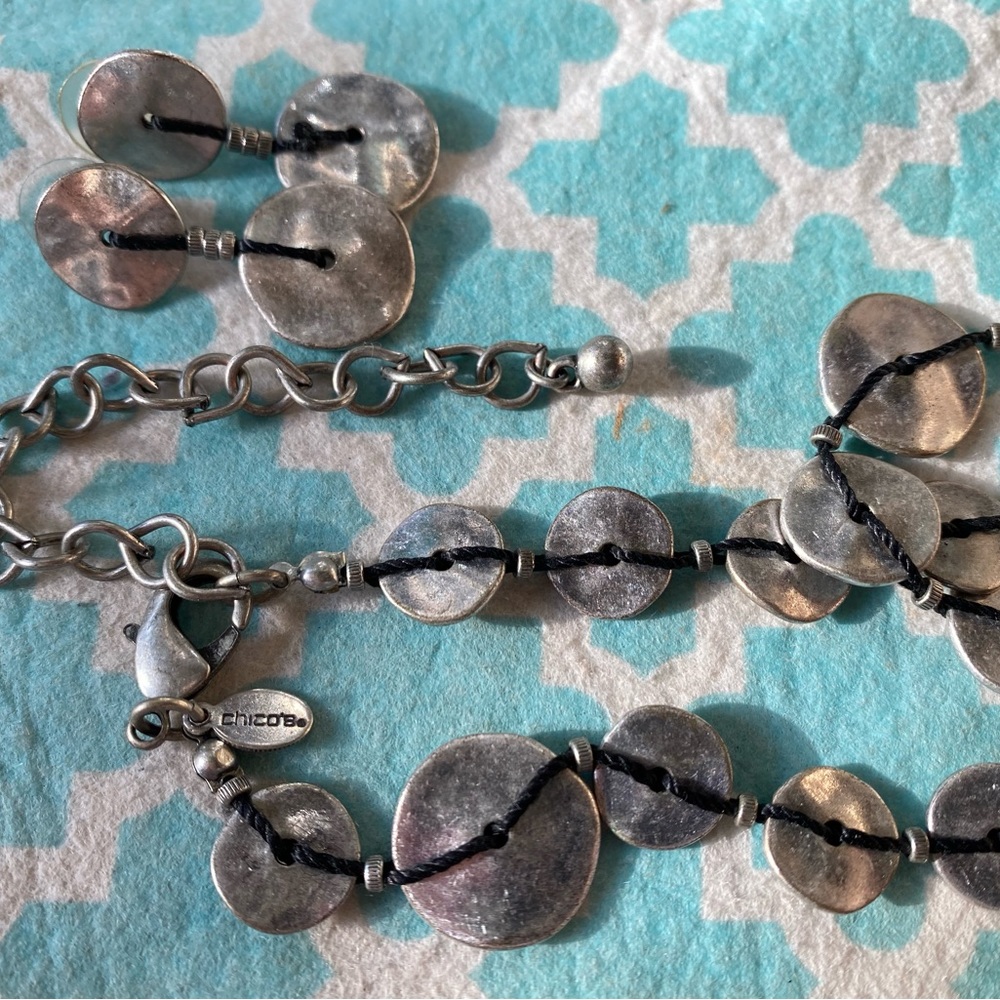 Chico’s Brushed Silver tone Circle Necklace w/matching Earrings